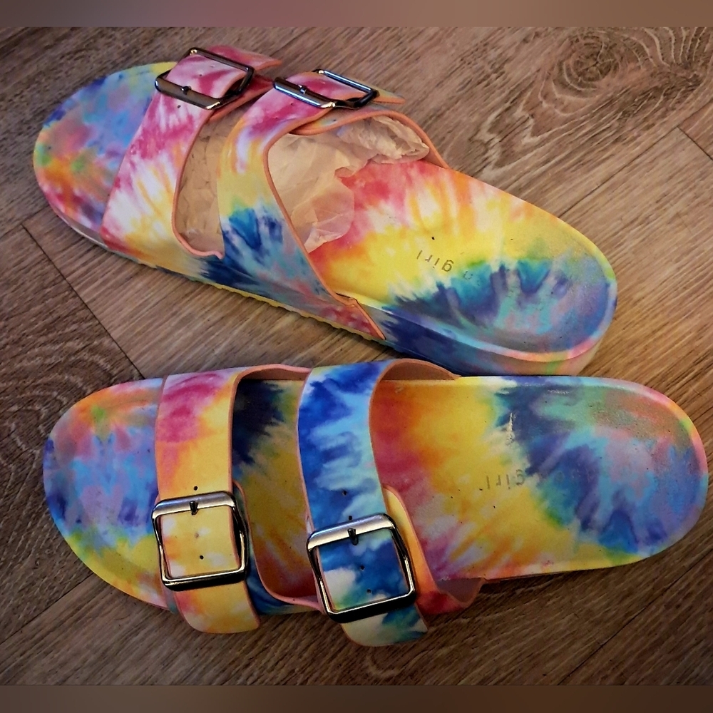 Madden Girl Womens Size 8 Medium Tie-Dye Sandals With Double Buckle Strap